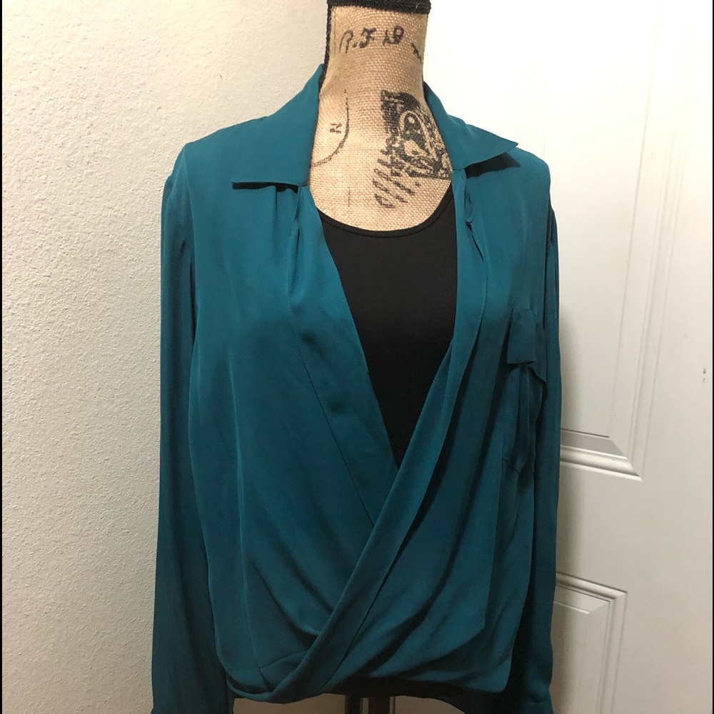 #1 STUNNING L’Agence Blouse Teal Green Size-L (NWOT)